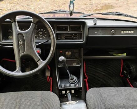 Красный ВАЗ 2107, объемом двигателя 1.5 л и пробегом 170 тыс. км за 850 $, фото 5 на Automoto.ua