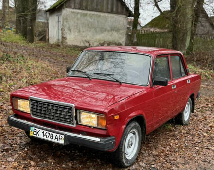 Красный ВАЗ 2107, объемом двигателя 1.5 л и пробегом 47 тыс. км за 2499 $, фото 3 на Automoto.ua