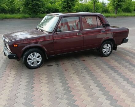 Красный ВАЗ 2107, объемом двигателя 1 л и пробегом 101 тыс. км за 1499 $, фото 2 на Automoto.ua