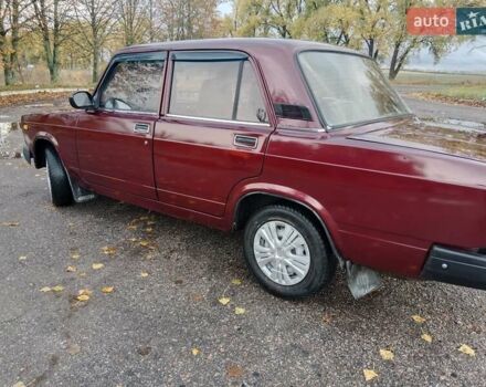 Красный ВАЗ 2107, объемом двигателя 1.5 л и пробегом 122 тыс. км за 1600 $, фото 1 на Automoto.ua