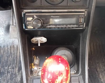 Красный ВАЗ 2107, объемом двигателя 1.6 л и пробегом 100 тыс. км за 567 $, фото 9 на Automoto.ua