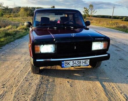 ВАЗ 2107 2008 в Остоге на Automoto.ua Красный ВАЗ 2107, объемом двигателя 1.5 л и пробегом 130 тыс. км за 1699 $, фото 5 на Automoto.ua