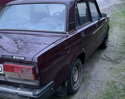 Красный ВАЗ 2107, объемом двигателя 1.6 л и пробегом 150 тыс. км за 1500 $, фото 4 на Automoto.ua