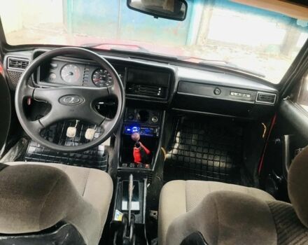 Красный ВАЗ 2107, объемом двигателя 5 л и пробегом 300 тыс. км за 555 $, фото 6 на Automoto.ua