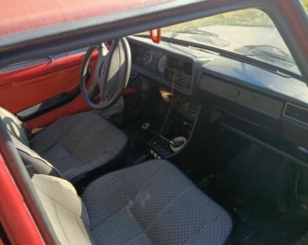 Красный ВАЗ 2107, объемом двигателя 1.6 л и пробегом 33 тыс. км за 350 $, фото 4 на Automoto.ua