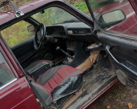 Красный ВАЗ 2107, объемом двигателя 2 л и пробегом 256 тыс. км за 1002 $, фото 3 на Automoto.ua