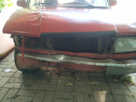 ВАЗ 2107 1981 в Купянске на Automoto.ua Красный ВАЗ 2107, объемом двигателя 1.5 л и пробегом 176 тыс. км за 350 $, фото 1 на Automoto.ua