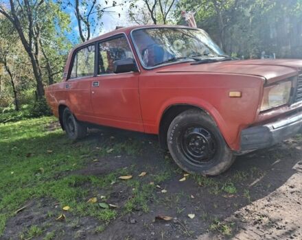 ВАЗ 2107 1982 в Львове на Automoto.ua Красный ВАЗ 2107, объемом двигателя 0 л и пробегом 300 тыс. км за 500 $, фото 1 на Automoto.ua