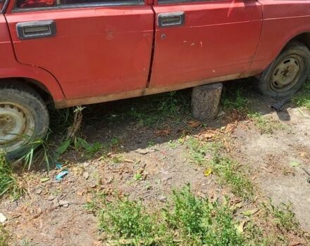 Красный ВАЗ 2107, объемом двигателя 0 л и пробегом 50 тыс. км за 300 $, фото 1 на Automoto.ua