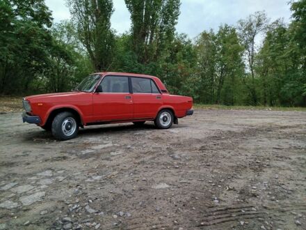 ВАЗ 2107 1982 у Чигирине на Automoto.ua Червоний ВАЗ 2107, об'ємом двигуна 1.5 л та пробігом 129 тис. км за 1100 $, фото 1 на Automoto.ua