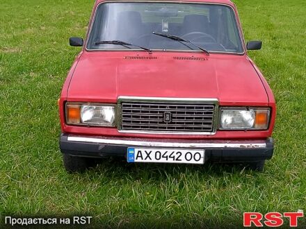ВАЗ 2107 1983 у Харкові на Automoto.ua Червоний ВАЗ 2107, об'ємом двигуна 1.6 л та пробігом 0 тис. км за 1100 $, фото 1 на Automoto.ua