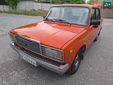 ВАЗ 2107 1983 в Днепре (Днепропетровске) на Automoto.ua Красный ВАЗ 2107, объемом двигателя 1.4 л и пробегом 139 тыс. км за 1350 $, фото 1 на Automoto.ua