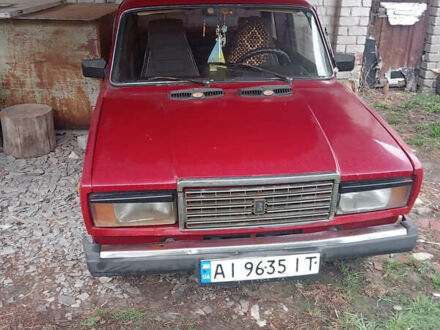 ВАЗ 2107 1983 у Броварах на Automoto.ua Червоний ВАЗ 2107, об'ємом двигуна 1.45 л та пробігом 300 тис. км за 650 $, фото 1 на Automoto.ua