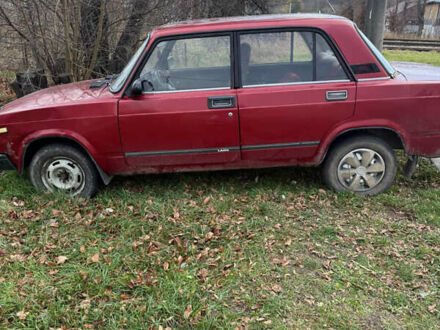 Красный ВАЗ 2107, объемом двигателя 1.5 л и пробегом 1 тыс. км за 650 $, фото 1 на Automoto.ua