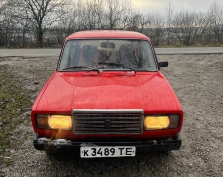 Красный ВАЗ 2107, объемом двигателя 1.5 л и пробегом 100 тыс. км за 600 $, фото 1 на Automoto.ua