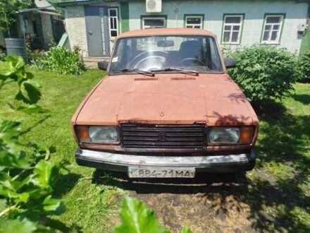 ВАЗ 2107 1985 в Каменке на Automoto.ua Красный ВАЗ 2107, объемом двигателя 1.5 л и пробегом 60 тыс. км за 363 $, фото 1 на Automoto.ua