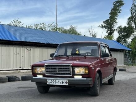 ВАЗ 2107 1985 в Доброполье на Automoto.ua Красный ВАЗ 2107, объемом двигателя 1.5 л и пробегом 100 тыс. км за 653 $, фото 1 на Automoto.ua