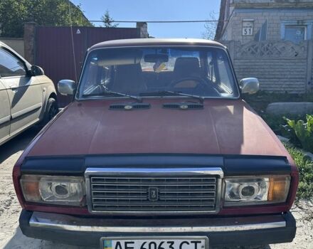 Красный ВАЗ 2107, объемом двигателя 1.5 л и пробегом 400 тыс. км за 894 $, фото 1 на Automoto.ua