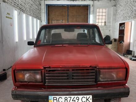 ВАЗ 2107 1986 в Львове на Automoto.ua Красный ВАЗ 2107, объемом двигателя 1.5 л и пробегом 100 тыс. км за 350 $, фото 1 на Automoto.ua