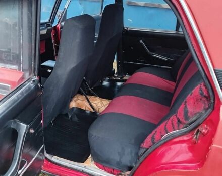 Красный ВАЗ 2107, объемом двигателя 1.5 л и пробегом 300 тыс. км за 600 $, фото 1 на Automoto.ua