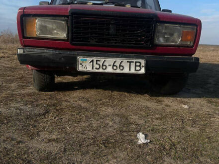 ВАЗ 2107 1986 в Жовкве на Automoto.ua Красный ВАЗ 2107, объемом двигателя 1.5 л и пробегом 240 тыс. км за 400 $, фото 1 на Automoto.ua