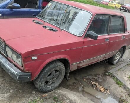 Красный ВАЗ 2107, объемом двигателя 1.5 л и пробегом 9 тыс. км за 300 $, фото 1 на Automoto.ua
