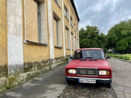 ВАЗ 2107 1987 у Краматорске на Automoto.ua Червоний ВАЗ 2107, об'ємом двигуна 1.5 л та пробігом 100 тис. км за 1185 $, фото 1 на Automoto.ua