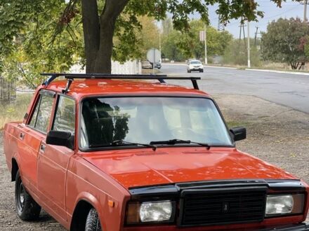 ВАЗ 2107 1987 в Овидиополе на Automoto.ua Красный ВАЗ 2107, объемом двигателя 1.5 л и пробегом 300 тыс. км за 504 $, фото 1 на Automoto.ua