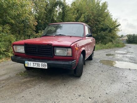 Красный ВАЗ 2107, объемом двигателя 1.3 л и пробегом 85 тыс. км за 608 $, фото 1 на Automoto.ua