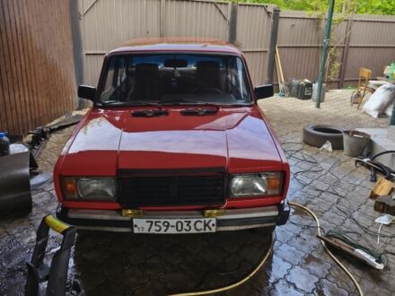 Красный ВАЗ 2107, объемом двигателя 1 л и пробегом 200 тыс. км за 1000 $, фото 1 на Automoto.ua