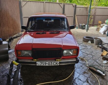 Красный ВАЗ 2107, объемом двигателя 1 л и пробегом 200 тыс. км за 1000 $, фото 1 на Automoto.ua