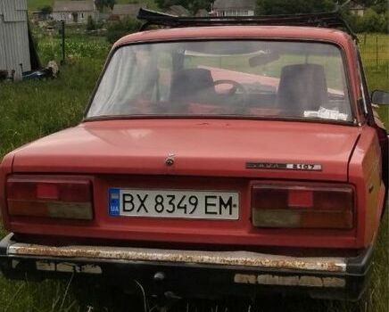 Красный ВАЗ 2107, объемом двигателя 1.5 л и пробегом 200 тыс. км за 250 $, фото 1 на Automoto.ua