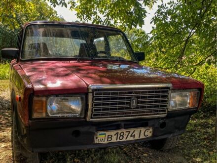 ВАЗ 2107 1988 в Черновцах на Automoto.ua Красный ВАЗ 2107, объемом двигателя 0 л и пробегом 300 тыс. км за 500 $, фото 1 на Automoto.ua