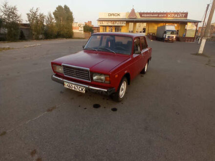 ВАЗ 2107 1988 у Полтаві на Automoto.ua Червоний ВАЗ 2107, об'ємом двигуна 1.45 л та пробігом 50 тис. км за 940 $, фото 1 на Automoto.ua