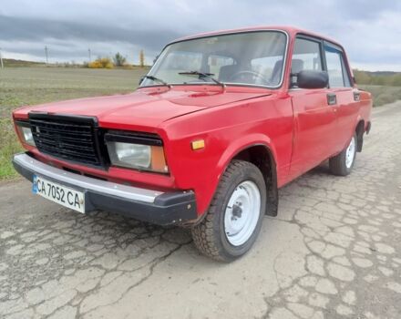 ВАЗ 2107 1989 в Каневе на Automoto.ua Красный ВАЗ 2107, объемом двигателя 1 л и пробегом 100 тыс. км за 559 $, фото 1 на Automoto.ua