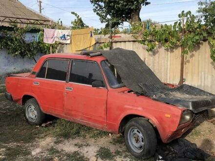 Красный ВАЗ 2107, объемом двигателя 1.45 л и пробегом 999 тыс. км за 411 $, фото 1 на Automoto.ua