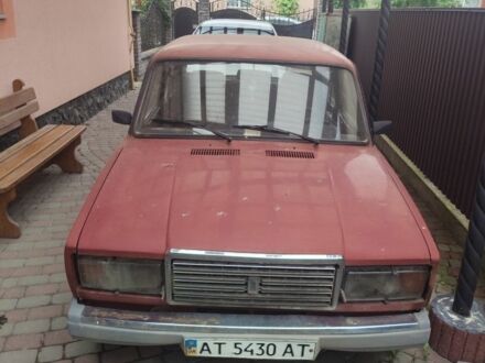 ВАЗ 2107 1989 в Ивано-Франковске на Automoto.ua Красный ВАЗ 2107, объемом двигателя 0 л и пробегом 300 тыс. км за 600 $, фото 1 на Automoto.ua