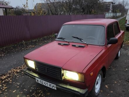 Красный ВАЗ 2107, объемом двигателя 1 л и пробегом 87 тыс. км за 500 $, фото 1 на Automoto.ua