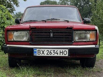 ВАЗ 2107 1989 в Каменце-Подольском на Automoto.ua Красный ВАЗ 2107, объемом двигателя 1.5 л и пробегом 93 тыс. км за 364 $, фото 1 на Automoto.ua
