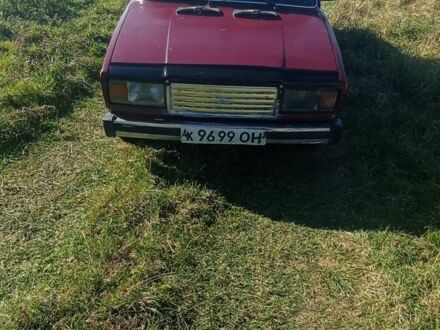 ВАЗ 2107 1989 в Луцке на Automoto.ua Красный ВАЗ 2107, объемом двигателя 1.5 л и пробегом 640 тыс. км за 861 $, фото 1 на Automoto.ua