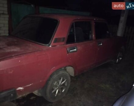 Красный ВАЗ 2107, объемом двигателя 1.5 л и пробегом 200 тыс. км за 400 $, фото 1 на Automoto.ua