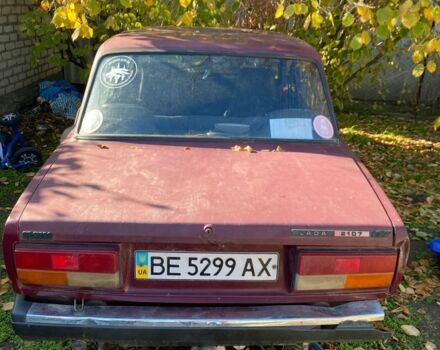 Красный ВАЗ 2107, объемом двигателя 1.5 л и пробегом 336 тыс. км за 350 $, фото 1 на Automoto.ua