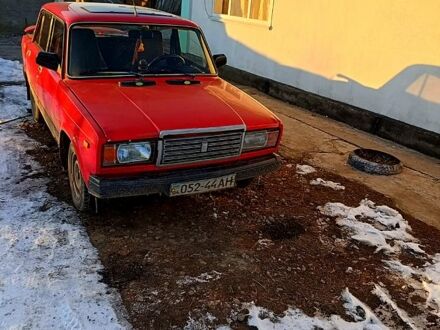 ВАЗ 2107 1990 у Великой Александровке на Automoto.ua Червоний ВАЗ 2107, об'ємом двигуна 16 л та пробігом 0 тис. км за 1000 $, фото 1 на Automoto.ua