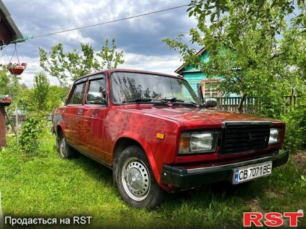 ВАЗ 2107 1990 в Чернигове на Automoto.ua Красный ВАЗ 2107, объемом двигателя 1.5 л и пробегом 230 тыс. км за 1700 $, фото 1 на Automoto.ua