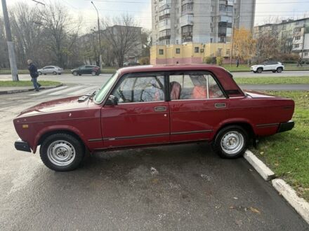 Красный ВАЗ 2107, объемом двигателя 1.5 л и пробегом 200 тыс. км за 593 $, фото 1 на Automoto.ua