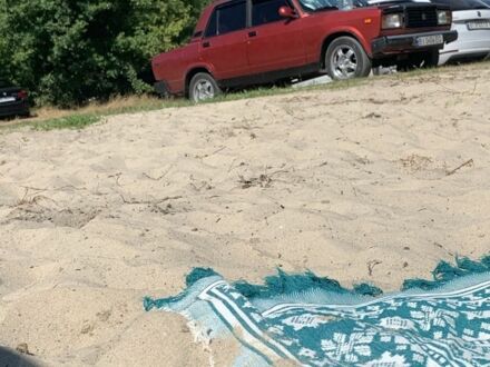 ВАЗ 2107 1990 в Кременчуге на Automoto.ua Красный ВАЗ 2107, объемом двигателя 1.5 л и пробегом 68 тыс. км за 950 $, фото 1 на Automoto.ua