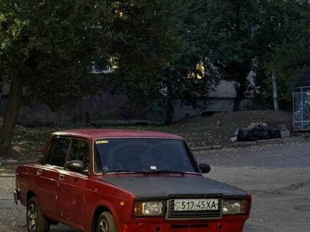 ВАЗ 2107 1990 в Изюме на Automoto.ua Красный ВАЗ 2107, объемом двигателя 1.3 л и пробегом 300 тыс. км за 523 $, фото 1 на Automoto.ua