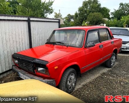 Красный ВАЗ 2107, объемом двигателя 1.5 л и пробегом 150 тыс. км за 750 $, фото 1 на Automoto.ua