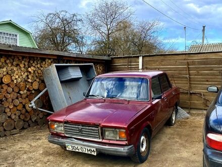 ВАЗ 2107 1990 у Чернігові на Automoto.ua Червоний ВАЗ 2107, об'ємом двигуна 1.5 л та пробігом 0 тис. км за 340 $, фото 1 на Automoto.ua