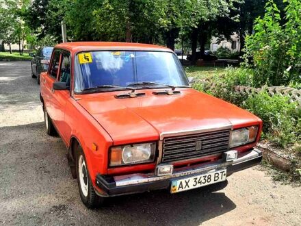 Красный ВАЗ 2107, объемом двигателя 1.5 л и пробегом 53 тыс. км за 700 $, фото 1 на Automoto.ua